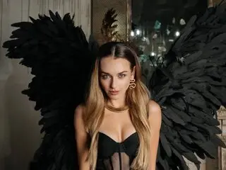 MeganWebel real naked show