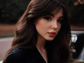 MilaBaverly photos live shows